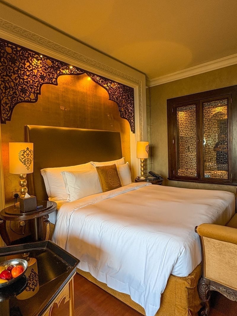 Hotel bedroom